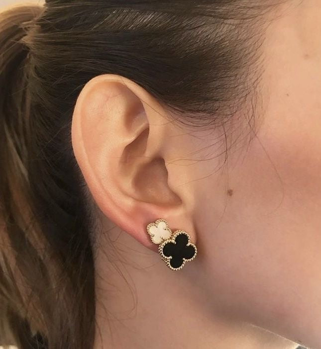 Black V & Arpels Earrings